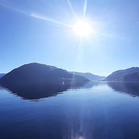 Hygge Huette - Zwischen Fjell Und Fjord *