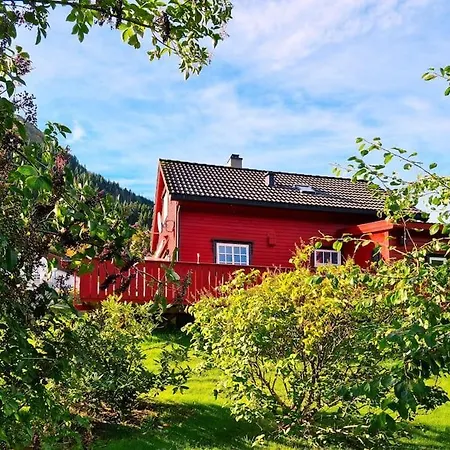 Hygge Huette - Zwischen Fjell Und Fjord Lauvstad