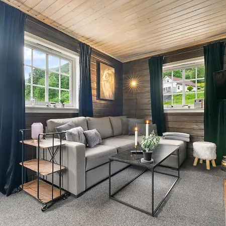 Hygge Huette - Zwischen Fjell Und Fjord Nyaraló